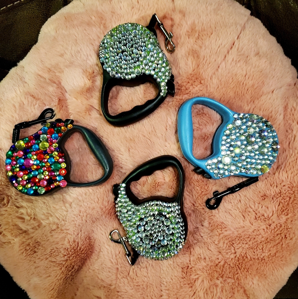 Rhinestoned retractable dog leash